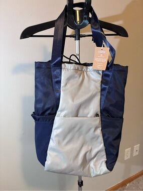 Gordon Sinclair Echelon Recycled Convertible Bag